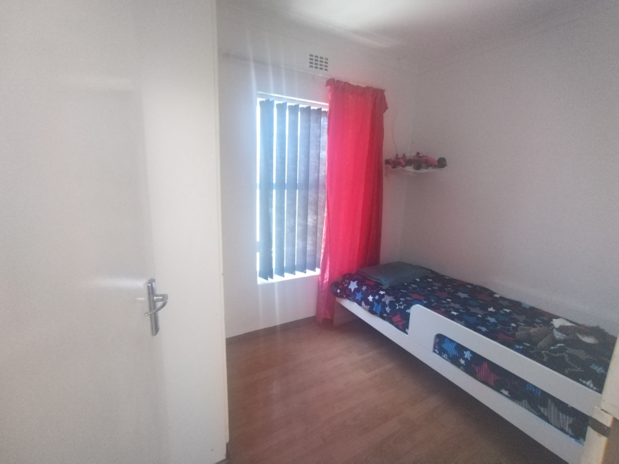 2 Bedroom Property for Sale in Oakglen Western Cape